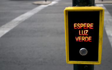 Espere luz verde