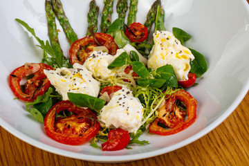 Salad with cheese and asparagus
