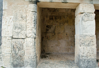 Fototapeta na wymiar Ruins at Chichen Itza Site