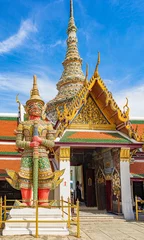 Foto op Plexiglas Close up of the giant at the entrance to Wat Phra Kaew, Bangkok, Thailand © Marek Poplawski