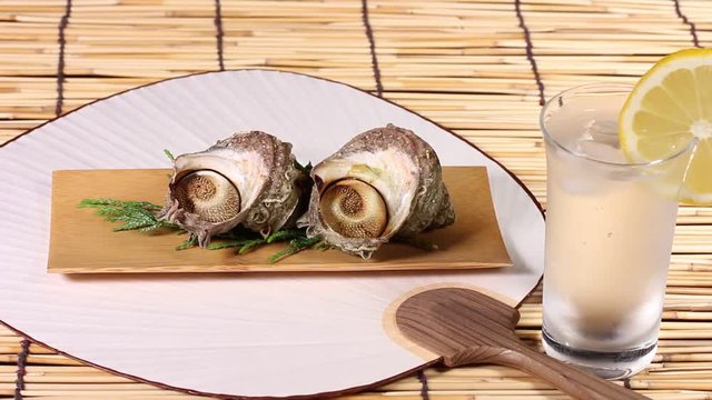 サザエの壷焼き