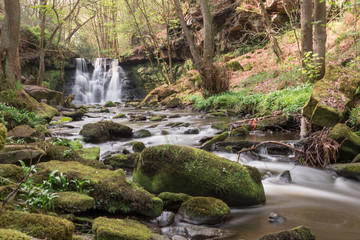 Obraz premium Hewenden Waterfall