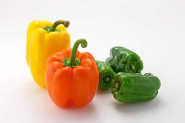 ピーマンとパプリカ