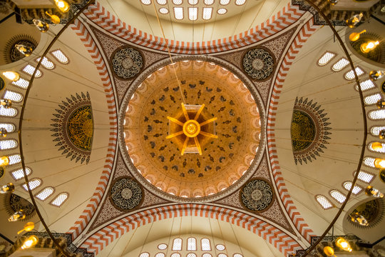 รูปภาพKubbe เลือกดูภาพถ่ายสต็อก เวกเตอร์ และวิดีโอ1,314 Adobe Stock