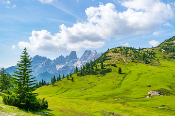 Pragser Dolomiten - Plätzwiese. Wunderschöne Wanderung von der Plätzwiese zur Dürrensteinhütte...