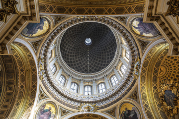 Fototapeta na wymiar Trinity Cathedral of Alexander Nevsky Lavra, interior. St. Petersburg, Russia