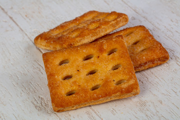 Appetizing salty crackers