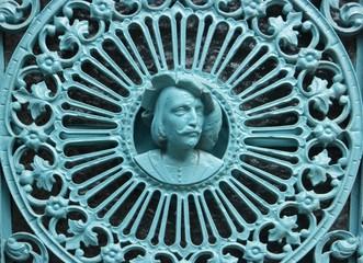 Elements of the design of the old entrance door