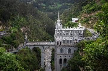 Fotobehang Heiligdom van Las Lajas, Ipiales, Colombia © Suzanne Plumette