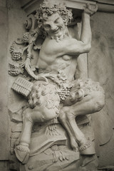 Skulptur im Zwinger Dresden  