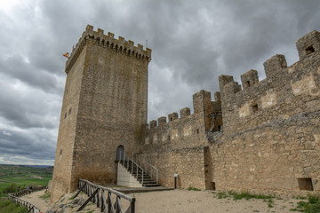 Castillo de  Peñaranda de Duero en la province de Burgos, España