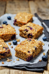 Blueberry Quinoa Oats Breakfast Bars