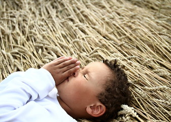 little boy praying