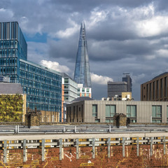 Contraste d'architecture à Londres