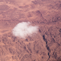 Nuage perdu en afrique dans la montagne