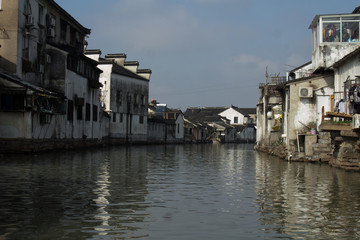 Fototapeta na wymiar Chinese Canal