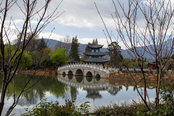 Naklejka premium Black Dragon Pool Park - Lijiang
