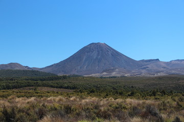 Fototapeta na wymiar Mount Ngauruhoe-Neuseeland