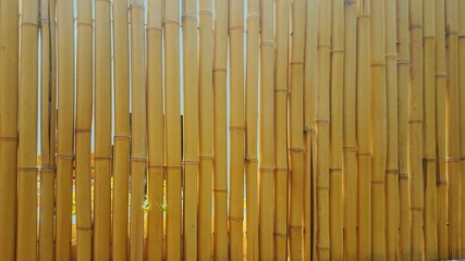 Element fencing, made of barrels of mature bamboo