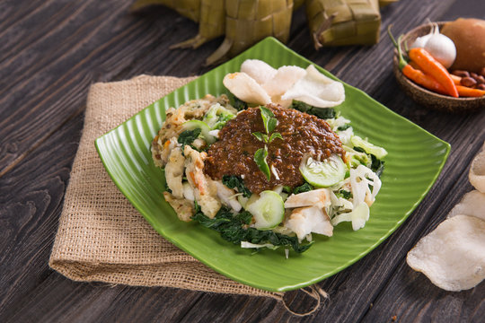 vegetable with peanut sauce. lotek gado gado