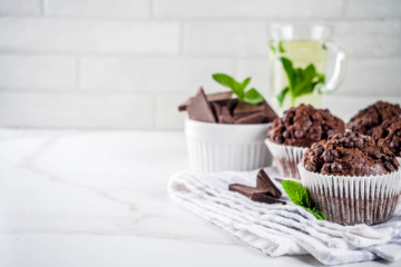 Mint and chocolate muffins