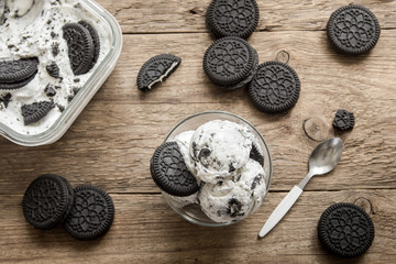 Cookies and cream homemade ice cream