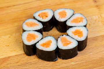 Salmon maki roll