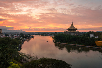 Fototapeta na wymiar Sonnenuntergang Malaysia am See