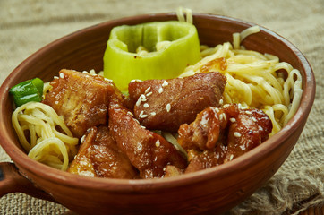 Ramen Noodle Skillet with Steak