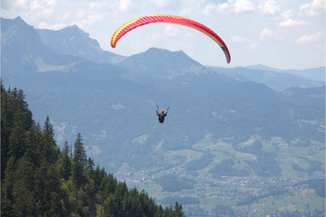 Gleitschirm über Rigi