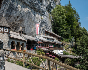 St. Beatus Hölen in der Schweiz gebaut im Felsen