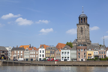 Stadtansicht mit Lebuinuskirche in Deventer, Niederlande