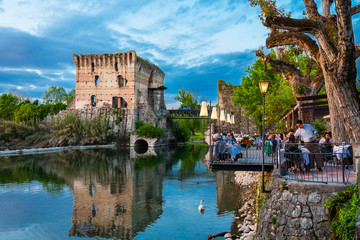 Fototapeta premium Rzeka Borghetto Mincio