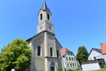 Fototapeta na wymiar Pfarrkirche (Bieberehren) Landkreis Würzburg - Bayern 