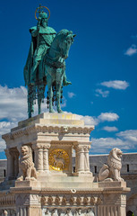 Obraz premium Statue of Saint Stephen I in Front of Fisherman's Bastion, Budapest
