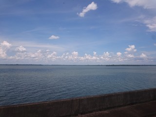 Obraz premium Usina Hidrelétrica de Itaipu - Foz do Iguaçu (Represa/Rio Paraná)