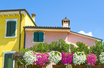 Fototapeta na wymiar The colorful villages on the Garda Lake