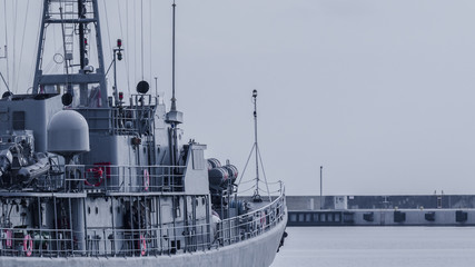 MINESWEEPER - The Polish warship is sailing into the sea © Wojciech Wrzesień