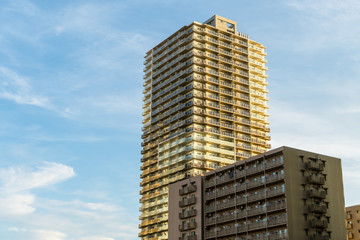 Fototapeta premium 高層住宅群と青空１