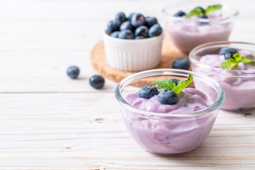 yogurt with fresh blueberries