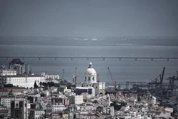 Foto op Plexiglas Vasco da Gamabrug Lissabon met kathedraal, pantheon en Vasco da Gama-brug