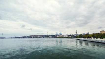 Fototapeta na wymiar Embankment of the National Seaside Park, Baku Boulevard
