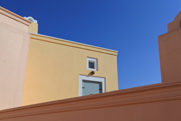 Kleine Häuser in bunten Farben