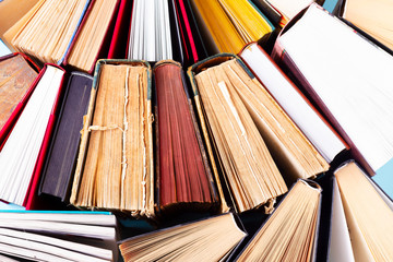 Naklejka premium Pile of old books