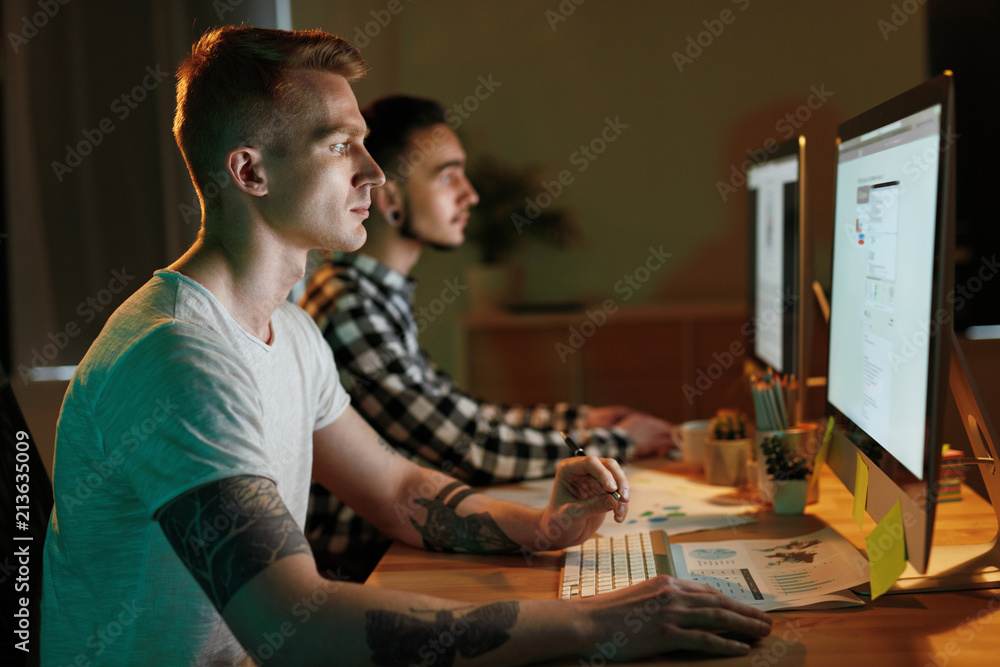 Aufkleber Information Technology. Programmers Coding For Website