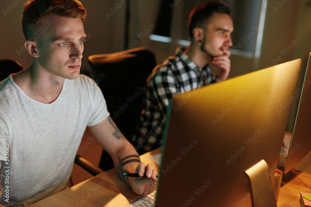 Aufkleber Information Technology. Programmers Coding For Website