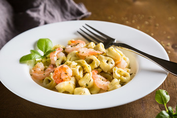 Tortellini with shrimps and fresh basil