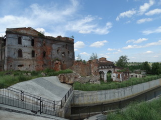 Fototapeta na wymiar the ruins of an old factory, 18th century