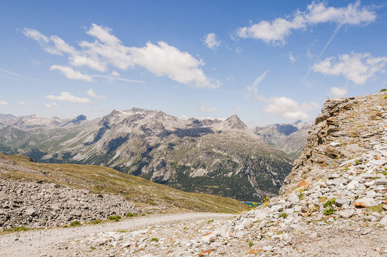Silvaplana, Corvatsch, Wanderweg, Silvaplanersee, Bergsee, Julierpass, Piz Julier, Piz Albana, Alpen, Oberengadin, Graub&uuml;nden, Sommer, Schweiz