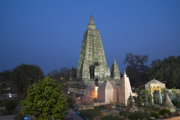 Obraz premium Mahabodhi Temple Complex in Gaya district in the state of Bihar, India